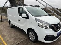 NISSAN NV300
