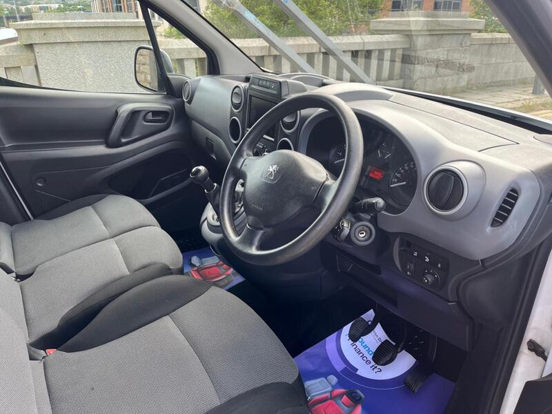 PEUGEOT PARTNER