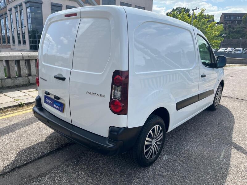 PEUGEOT PARTNER