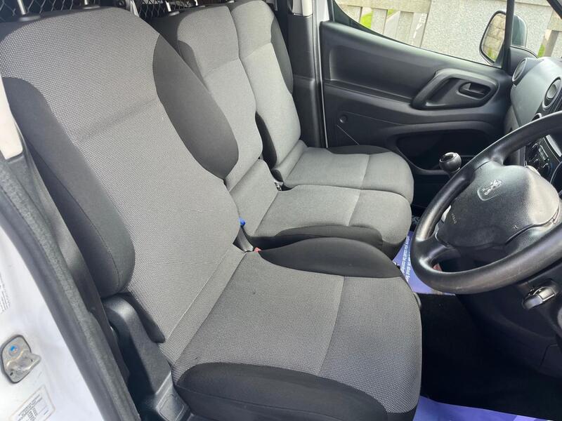 PEUGEOT PARTNER