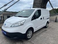 NISSAN E-NV200