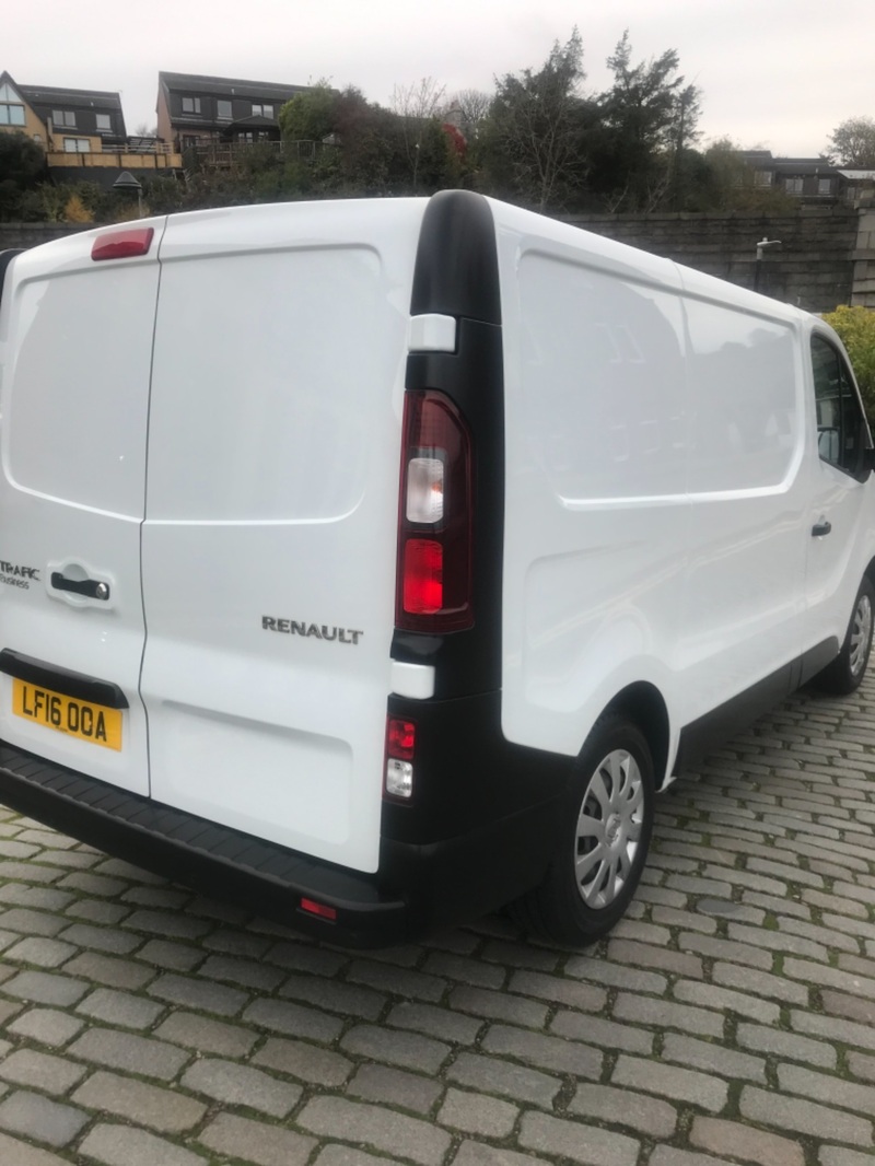 RENAULT TRAFIC