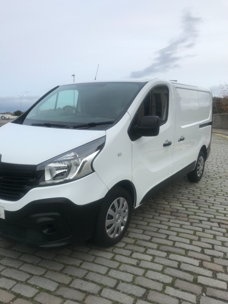 RENAULT TRAFIC
