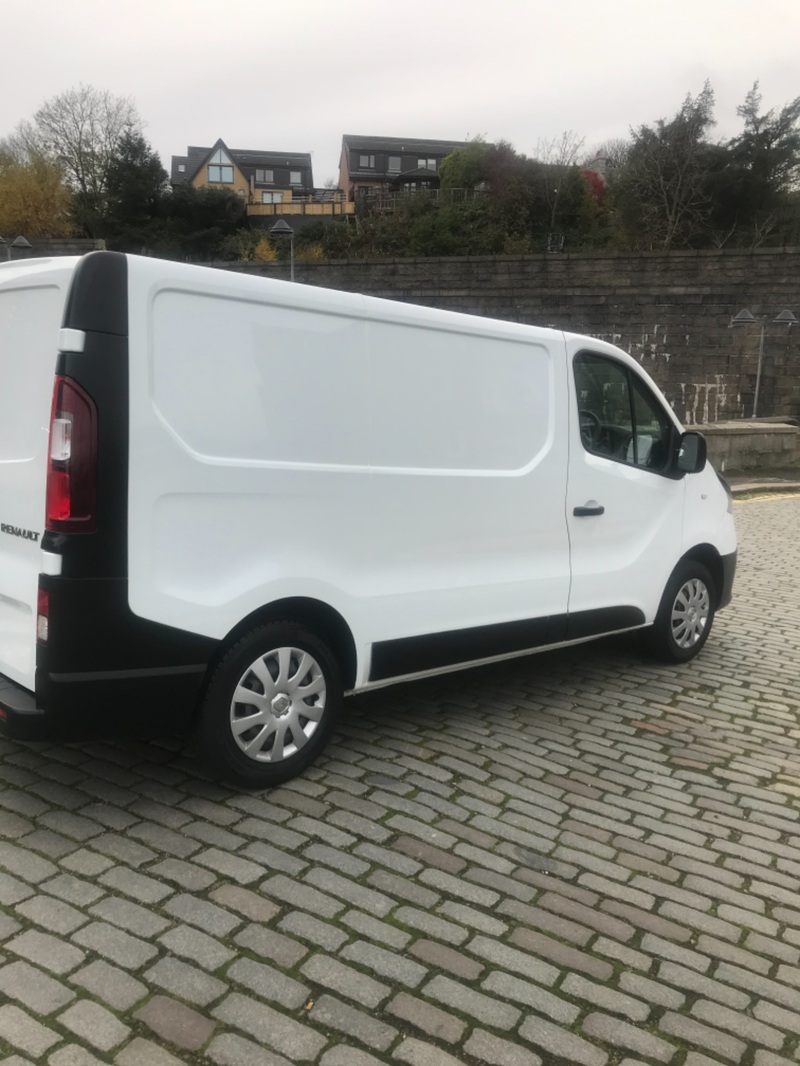 RENAULT TRAFIC