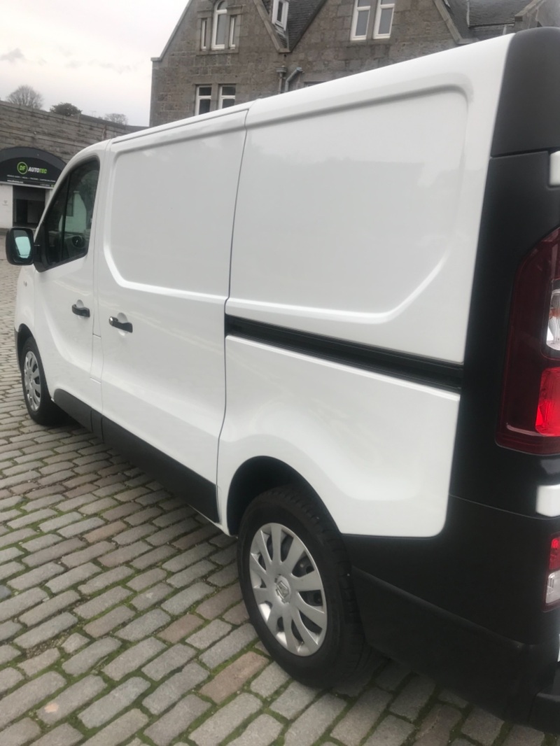 RENAULT TRAFIC